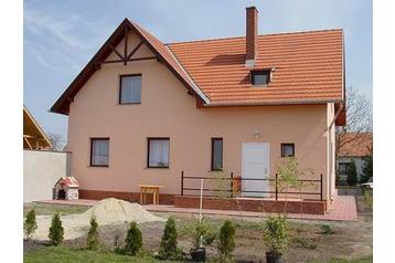 Madžarska Privát Fertőd, Eksterier